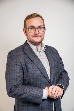 Mężczyzna w marynarce